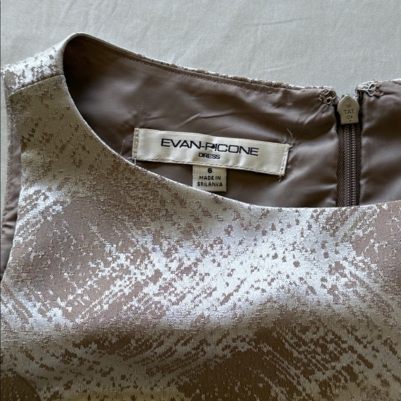 Vintage Evan Picone Silver & Tan Fit & Flare Dress Metallic Texture Belted Sz 6 - Picture 11 of 12